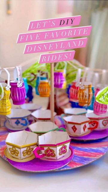 Disney Miniatures Diy, Disneyland Table Centerpiece, Diy Disney Home Decor, Disney Diy Decorations, Disneyland Crafts, Disney Projects, Lost Princess, Disneyland Rides, Disney Rides