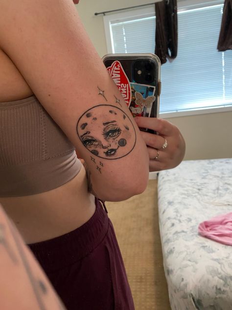 Back of upper arm moon tattoo with a face. Little stars around the moon Star With A Face Tattoo, Full Moon Face Tattoo, Back Of Arm Moon Tattoo, Star With Face Tattoo, Moonface Tattoo, Full Moon Tattoo Ideas, Moon With A Face Tattoo, Arm Moon Tattoo, Moon Tattoo Back Of Arm