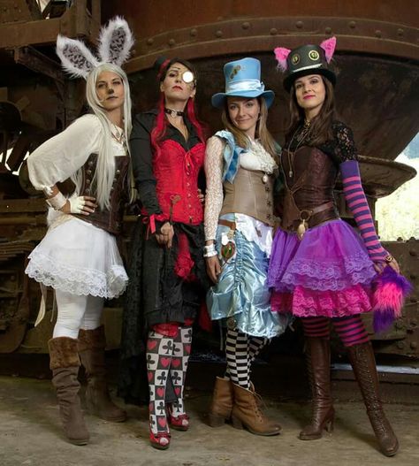 Alice In Wonderland Costume Steampunk, Alice In The Wonderland Outfit Ideas, Aesthetic Alice In Wonderland Costume, Alice And Wonderland Cosplay, Alison In Wonderland Costume, Alice In Wonderland Cosplays, Alice In Wonder Land Costume, Madhatters Teaparty Outfit, Alice In Wonderland Steampunk Costume