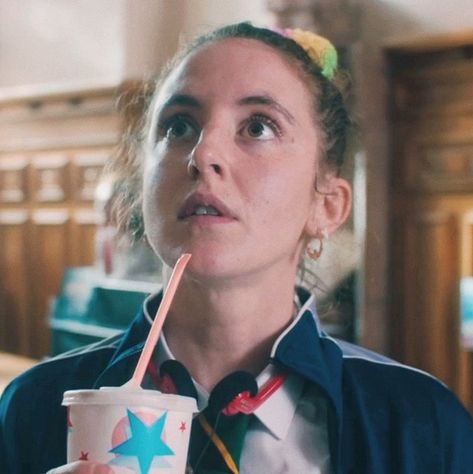 Orla Derry, Derry Girls Orla, Orla Mccool, Louisa Harland, Lighting Reference, Fictional Women, Derry Girls, Girls Icons, Art Diary