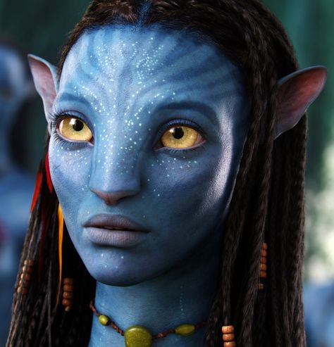 Neytiri(Avatar) played by Zoe Saldana Halloween Maquillage, Avatar Halloween, Avatar Makeup, Avatar Face, Avatar Film, Avatar Costumes, Avatar Films, Avatar James Cameron, Make Avatar