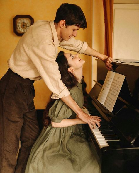 “Music gives a soul to the universe, wings to the mind, flight to the imagination and life to everything.” ~ Plato In a beautiful duet… | Instagram Vintage Romance Aesthetic, Vintage Couple Aesthetic, Modern Victorian Aesthetic, Modern Victorian Dresses, Modern Victorian Fashion, Royal Au, Keyboard Lessons, Love For Music, Old Fashioned Love