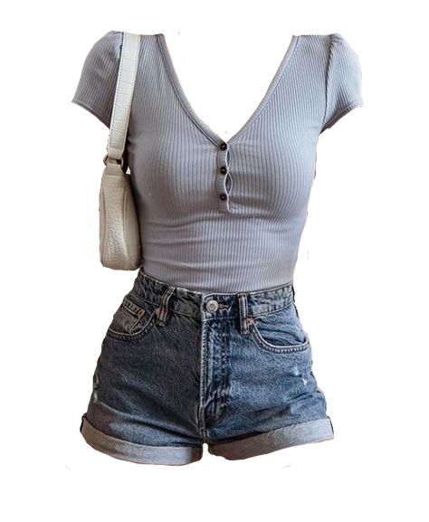 Outfit Ideas With Short Jeans, Cute Png Outfits, Short Jeans And T Shirt Outfit, Outfit Inspo For Blondes, Casual Outfits School Summer, Obx Outer Banks Outfits School, Outfit Ideas Png Summer, Outer Shirt Outfit, Outfit Inspo Summer Shorts