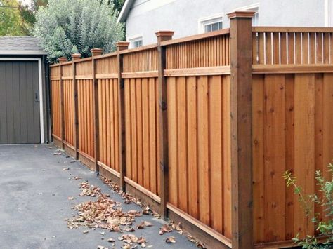 Top 70 Best Wooden Fence Ideas - Exterior Backyard Designs Exterior Backyard, Cheap Privacy Fence, Privacy Fence Landscaping, Backyard Art, Diy Privacy Fence, Wood Privacy Fence, Fence Options, Wood Fence Design, Privacy Fence Designs