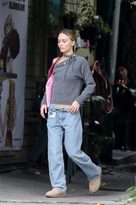 Lily Rose Drop Outfits, Lily Rose Depp Street Style, Lily Rose Depp Outfits, Little Boots, Fall Fashion Sweaters, Lily Rose Depp Style, Aw 23, Girly Fits, Rose Depp