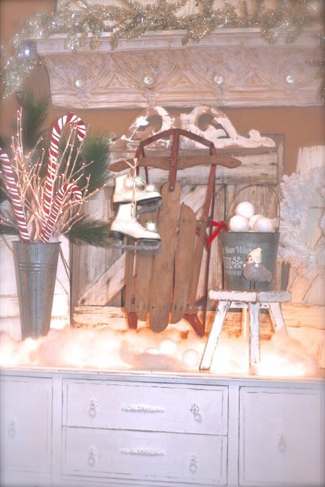 January Window Display Ideas Shops, Natal, January Window Display Ideas, Christmas Display Window, January Decor, Christmas Vignette, Christmas Ice Skates, Galvanized Buckets, Christmas Photo Props