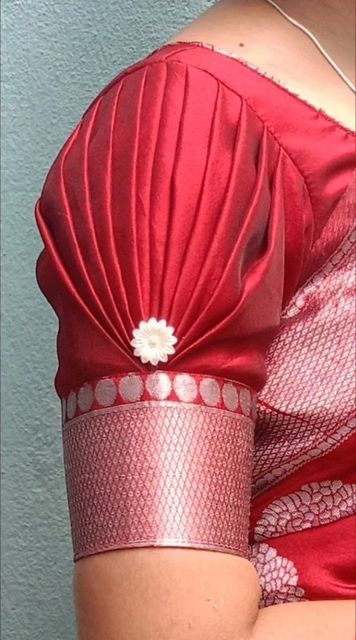 Baahubali Hands Blouse, Slives Designs For Blouse New, Blouse Designs Hands Models, Baahubali Hands, Baluja Design New, Khan Saree Blouse Designs Latest, Blouse Designs Hands Pattern, Bahubali Blouse Designs, Blouse Designs Hands