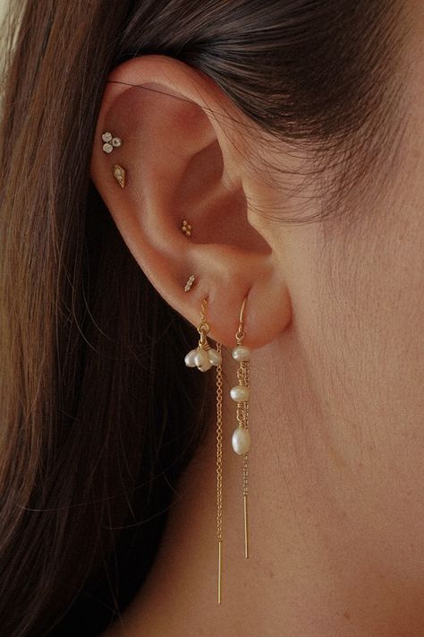 Gold Pearl Long Threader Earring Stack Earring Styling Gold, Earrings Aesthetic Gold Simple, Layering Earrings Ideas, Earring Set Ideas Gold, Aesthetic Gold Earring Stack, Bridal Hoops Earrings, Wedding Jewelry Multiple Piercings, Bridal Earrings 3 Holes, Wedding Piercing Earrings