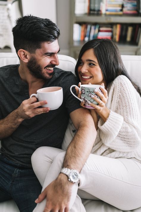 Couple Poses In Sofa, Chai Couple Pic, Sofa Couple Photography, Couple Poses On Sofa, Couple Tea Photography, Couple On Sofa Aesthetic, Happy Couple Photography, Couple Sitting Poses On Chair, Coffee Couple Photography