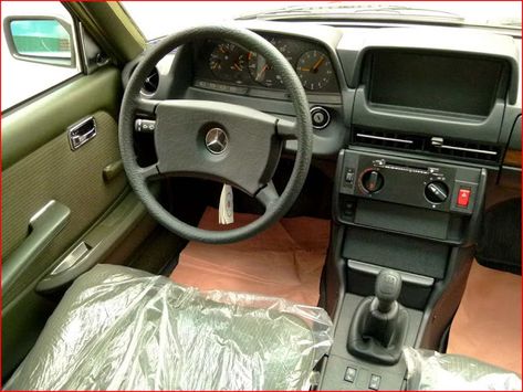 mercedes w123 interior Avant Garde Wheels, Mercedes Classic, Mercedes Interior, Evo 3, Mercedes W123, Mercedes W124, Mercedez Benz, Mercedes Benz 300, Classic Mercedes