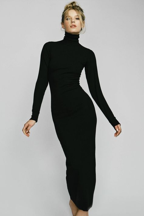 Turtle Neck Dress Outfit, Long Black Dress Outfit, Grey Dress Outfit, Turtleneck Maxi Dress, Long Sleeve Turtleneck Dress, Relaxed Trousers, Turtleneck Dress, Fitted Turtleneck, Black Dress Outfits