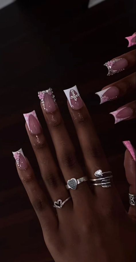 Nail Ideas 13-14, Short Cute Nails Designs, Gel French Tip Nails With Design, Shein Press On Nails Short, Square Nail Designs Sparkle, Nails 2024 Color Trends, Nails 13-14, Nails French Ideas Pink, Elegant Nails Ideas Classy