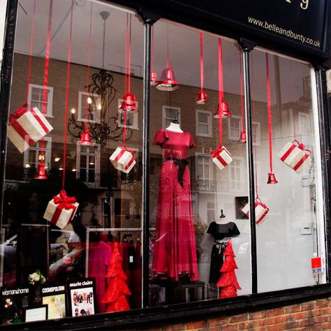 Creative Store Display Window                                                                                                                                                                                 More Christmas Shop Window, Vitrine Design, Holiday Window Display, Display Windows, Window Display Retail, Decoration Vitrine, Store Window Display, Christmas Window Display, Store Window Displays