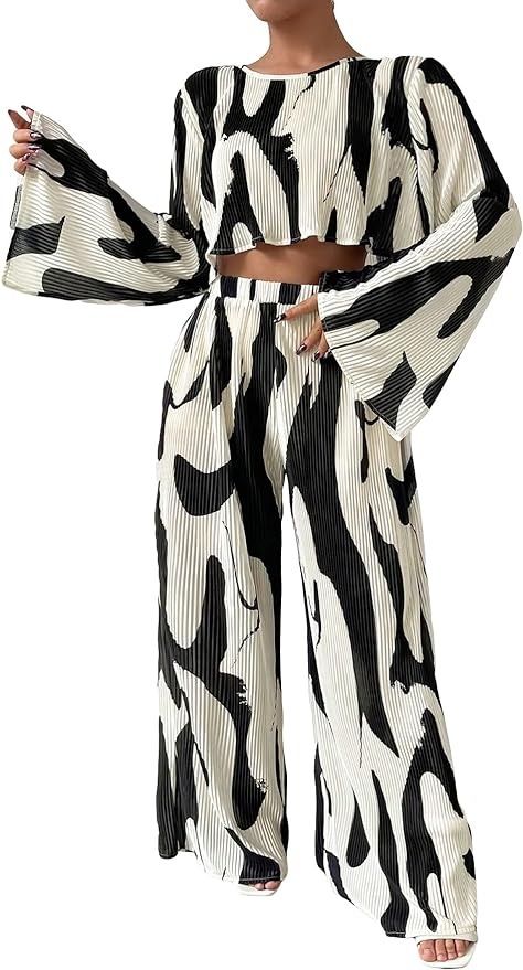Amazon.com: Verdusa Women's 2 Piece Outfits Loose Bell Sleeve Pleated Crop Top and Wide Leg Pants Set : Clothing, Shoes & Jewelry Pleated Crop Top, Top And Wide Leg Pants, 2piece Outfits, 2 Piece Outfits, Pants Outfit, Bell Sleeve, Leg Pants, Wide Leg Pants, Pants Set