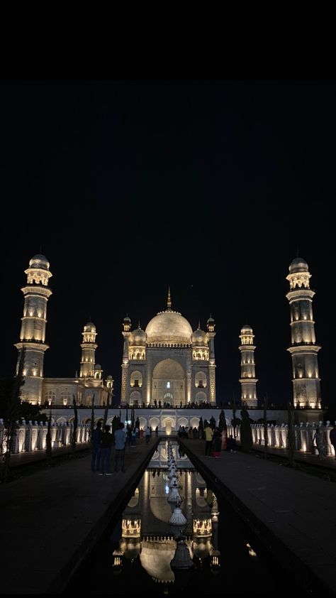 India At Night Aesthetic, Taj Mahal At Night, India Places Aesthetic, India Vision Board, India Aethstetic, Taj Mahal Snapchat Story, Agra India Aesthetic, North India Aesthetics, Travel India Aesthetic