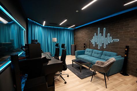 Music And Craft Room, Podcast Studio Design Home Living Room, Music Studio Ideas Decor, Modern Music Studio Design, Podcast Studio Interior Design, Filming Studio Design, Music Studio Room Small, Small Studio Ideas, Podcast Studio Ideas