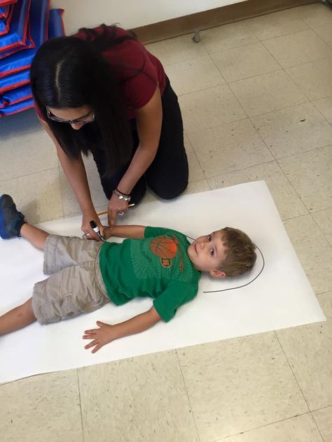 Body tracing fun activity. Body Tracing Art For Kids, Measurement Kindergarten, Birthday Party Goodie Bags, Senses Preschool, Colors For Toddlers, Shape Activities Preschool, Shapes Preschool, Primary Lessons, Riverside County