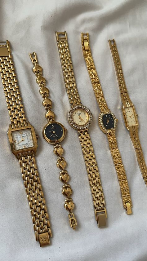 #vintagewatch #vintagestyle #watches #goldjewelry #daintyjewelry #oldmoneystyle #bezelwatch #guccibezelwatch #explorepage #explore #fyp #foryoupage #foryou #peekaboowatch #thekismetreserve #interchangeablenecklace #interchangeablejewelry #vintagegoldwatch #classyjewelry #goldwatch #daintyjewelry #elegantjewelry #oldmoneyaesthetic #cleangirlaesthetic #secondhandfashion #sustainablefashion Good Jewellery Aesthetic, Old Money Women Jewellery, Women’s Vintage Watches, Women Gold Watches, Dainty Gold Watch Aesthetic, Watch Woman Aesthetic, Trending Accessories 2024, Little Gold Watch, Gold Watch Stack