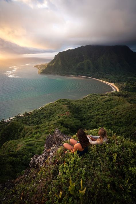 best oahu hikes Makua Beach, Oahu Hikes, Hawaii Activities, Hawaii Hikes, Volcanic Mountains, Oahu Vacation, Hawaii Pictures, Hawaii Life, Honolulu Hawaii