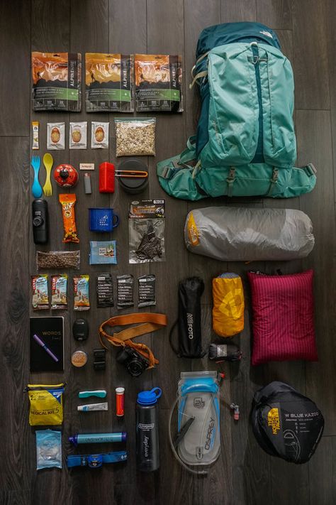 Hiking Tips, Backpacking Tips, Backpacking Gear, Ultralight Backpacking, Camping Gear Survival, Picnic Camping, Hiking Essentials, Bushcraft Camping, Adventure Gear