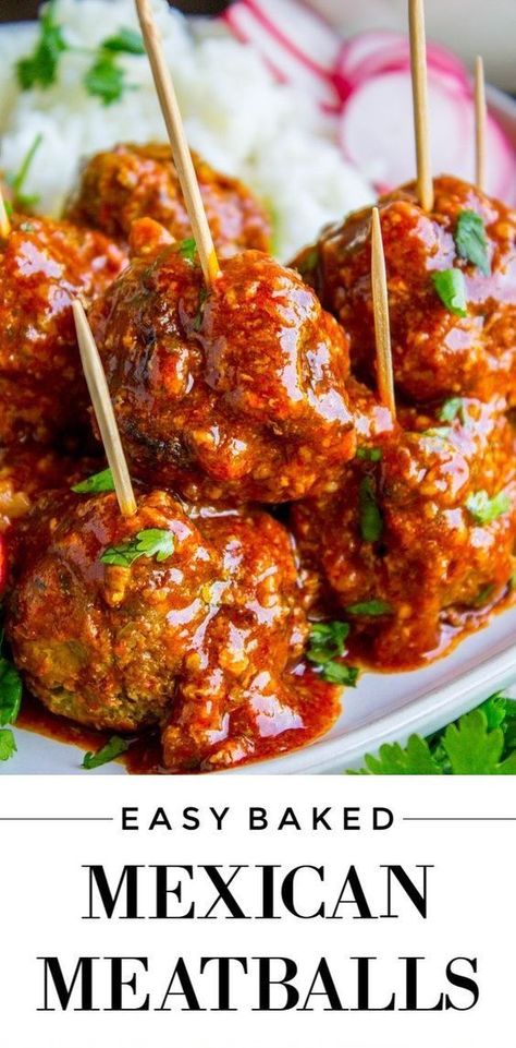 Mexican Meatballs, Meatballs Recipes, Mexican Appetizers, Pasta Carbonara, Food Charlatan, Meatballs Easy, Meatball Recipes, Mexican Dishes, Easy Baking