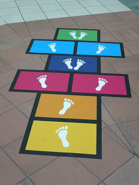 Diy Hopscotch Indoor, Preschool Hopscotch Ideas, Floor Activities For Preschool, Gross Motor Activities For Preschoolers, Kaba Motor Becerileri, Leg Picture, Hopscotch Game, Aktiviti Prasekolah, Aktiviti Tadika