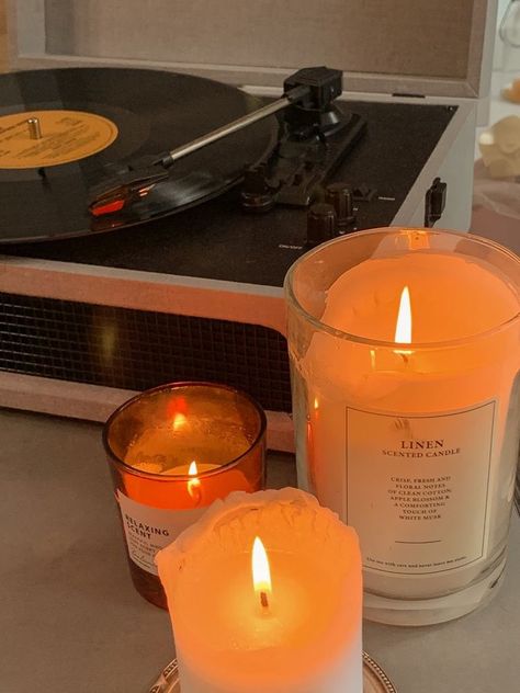 🕊 on Twitter: "evenings @ home… " Candle Obsession, Musk Scent, Aesthetic Candles, Candle Aesthetic, Images Esthétiques, Birthday Wishlist, Autumn Aesthetic, Floral Notes, Apple Blossom