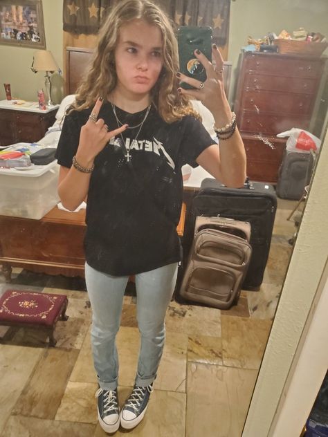 It's literally so basic lol, but it was comfortable.💀 Metal Concert Outfit, Metallica, Converse Converse, Metallica, Metallica Concert Outfit, Metal Concert Outfit, Metallica Concert, Metal Concert, Concert Outfit, Concert