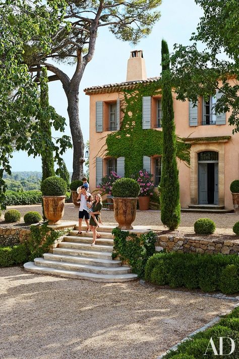 South Of France House, Drømme Liv, Italy House, Rustic Garden, Tuscan Style, Mediterranean Homes, The South Of France, Architecture Exterior, French Country House