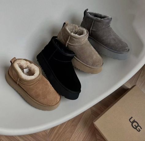 Buty Ugg, Skandinavian Fashion, Skor Sneakers, Trendy Shoes Sneakers, Dr Shoes, Ugg Mini, Snow Boot, Girly Shoes, Aesthetic Shoes