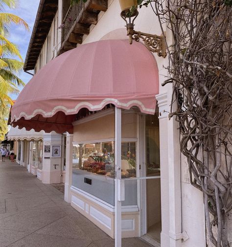 BELLA TROPEANO on Instagram: “Pink awnings on this cute little jewelry store in Palm Beach are a Sunday mood 💍💓ALLLLLL the wedding related things are up on my stories…” Pink Awning Store Fronts, Pink And White Awning, Pink Shop Aesthetic, Store Front Awning, Business Awnings Store Fronts, Pink Store Interior, Salon Exterior Design, Awning Restaurant, Bachelorette Party Airbnb