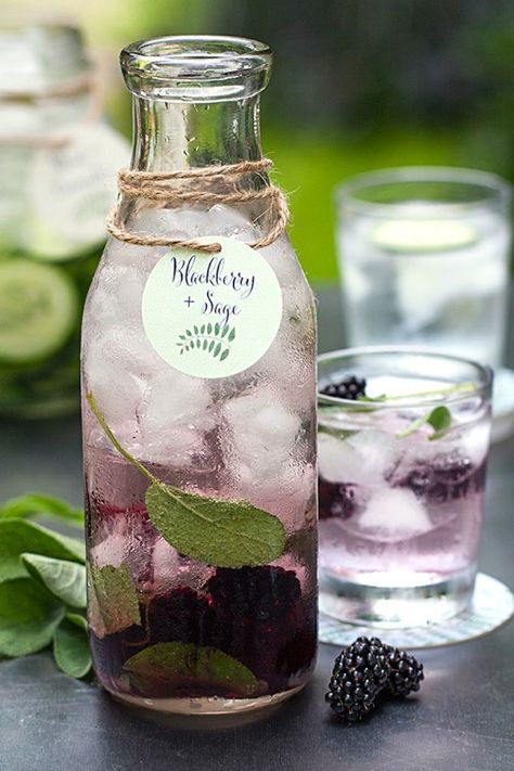 20 Infused Water “Recipes” - Style Me Pretty Living Infused Water, Resep Koktail, Infused Water Recipes, Fruit Infused Water, Spa Water, Fruit Water, Läcker Mat, God Mat, Think Food