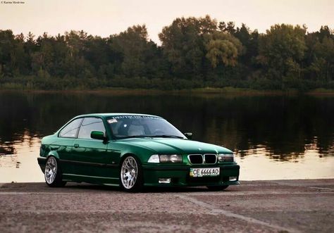 BMW E36 3 series green Coupe, Bmw E36 Green, E36 Sedan, British Racing Green, Bmw Love, Racing Green, Gear Head, Car Engine, Dream Car