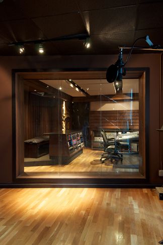 Nyc Music Studio, Cool Home Music Studio, Musical Studio Design, Studio Singing Room, Music Studios Design, Audio Recording Studio, Singing Studio Room, In Home Recording Studio, Recording Room Design