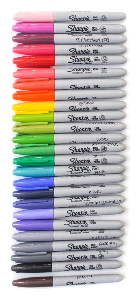 45 Count Ultimate Collection Sharpie Permanent Markers | Jenny's Crayon Collection Stationary Photography, Sharpie Set, Romantizing School, Posca Markers, Diy Marker, Lucky Charms Marshmallows, Sharpie Permanent Markers, Marker Storage, Dream Desk