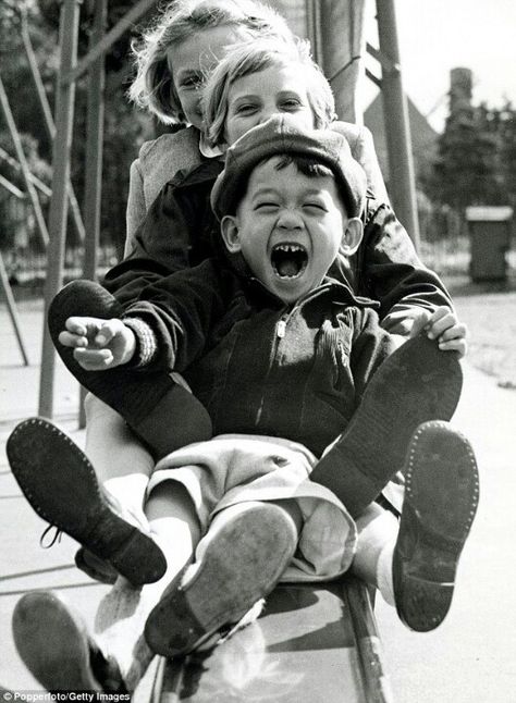 Kids in 1950s suburbia . c Getty Images 50s Suburbia, Kindness Images, 1950s Suburbia, 1950s Britain, Kids Playing Outside, Banana Ghosts, Children Laughing, Happiness Day, Kids Having Fun