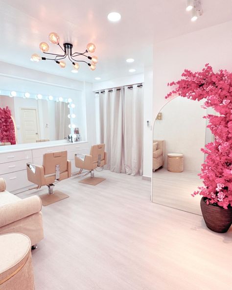 Makeup  studio Backdrop Ideas For Makeup Studio, Makeup Studio Interior Ideas, Makeup Artist Studio Design, Simple Makeup Studio Design, Aesthetic Makeup Studio Interior, Makeup Studio Inspiration, Makeup Artist Salon Decor, Small Makeup Studio Interior Design, Interior Design For Makeup Studio