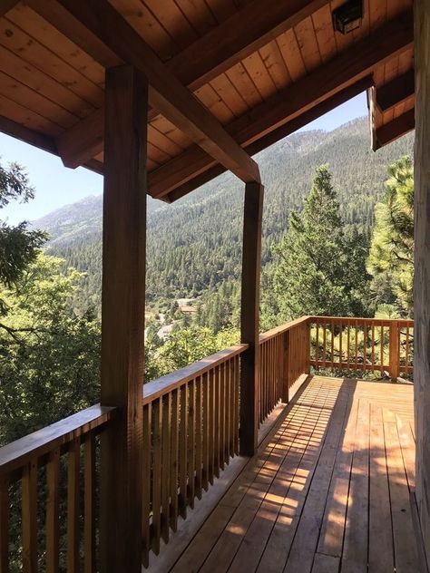 Meghan Quinn, Porch House, Cabin Trip, Cabin Aesthetic, Prettiest Celebrities, Cabin In The Mountains, Casa Country, Cabin Life, Cozy Cabin