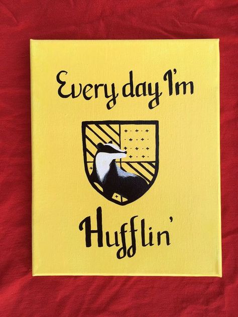 Tela, Hufflepuff Crafts, Harry Potter Canvas Painting, Hufflepuff Room, Harry Potter Paintings, Harry Potter Canvas, Hufflepuff Crest, House Fly, Harry Potter Painting