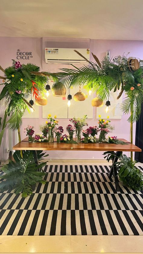 Tropical Party Table Decorations, Tropical Beach Party Decorations, Diy Tropical Backdrop, Filipino Party Decorations, Tropical Party Backdrop, Luau Backdrop, Tropical Graduation Party, Tropical Bridal Shower Theme, Hawaiian Backdrop