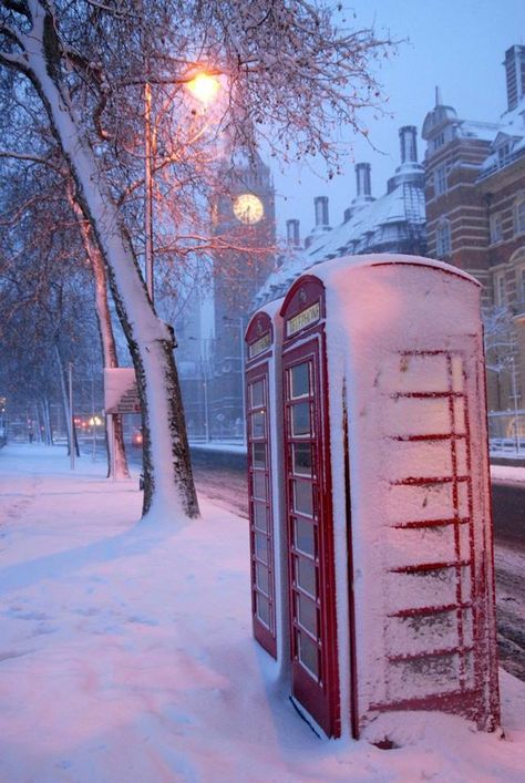 London in the snow! London Snow, Photo Voyage, London Wallpaper, England Aesthetic, London Winter, London Dreams, London Aesthetic, Big Ben London, London Christmas