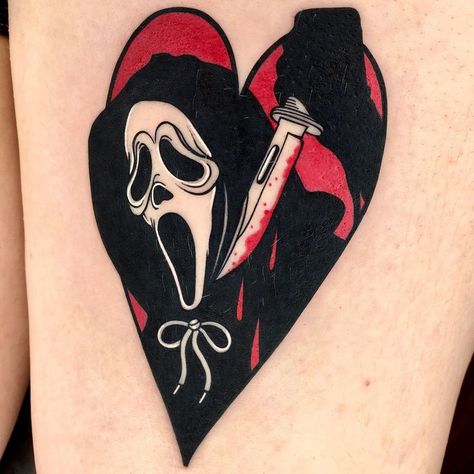 𝕹𝖆𝖙𝖊 𝕷𝖆𝖎𝖗𝖉 on Instagram: “. . . . . . #ghostface#ghostfacetattoo#scream#deadbydaylight#halloween#hearttattoo#thightattoo” Scream Tattoo Traditional, Scream Heart Tattoo, Horror Lover Tattoos, Slasher Tattoo Ideas, Scream Tattoo Design, Scream Tattoo Small, Horror Traditional Tattoo, Scream Tattoo Ghostface, Cute Horror Tattoo