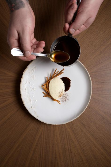 Leon, Michelin Star Plating, Dessert Restaurant Aesthetic, Fine Dining Aesthetic, Michelin Star Food Plating, Michelin Dessert, Michelin Star Dessert, Fine Dining Photography, Michelin Food