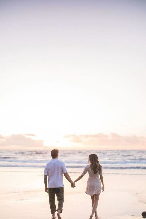Engagement Photo Shoot Beach, Pre Wedding Photoshoot Beach, Engagement Pictures Beach, Couples Beach Photography, Couple Beach Pictures, Sunset Photoshoot, Couple Beach Photos, Beach Photo Session, Engagement Pictures Poses