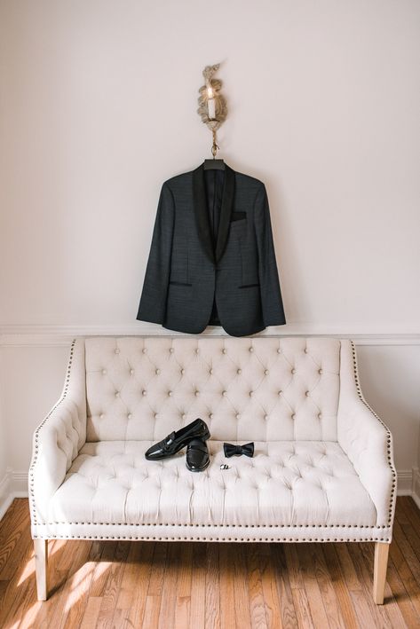 Wedding Details Groom, Groom Prep Photos, Groomsmen Detail Photos, Groom Details Photography, Bridal Detail Shots, Grooms Detail Shots, Groom Preparation Photos, Groom Solo Poses, Groom Flatlay