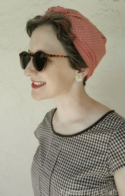 Couture, 1940s Headscarf, 1940’s Hair, Quick Hairstyles For Short Hair, 1940 Hair, 1940s Hairstyles Short, Diy Head Scarf, Vintage Headscarf, Scarf Aesthetic