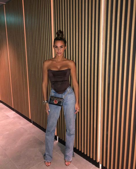 Tumblr, Corset Outfit Casual Jeans, Jeans And Heels Outfit Going Out, Brown Corset Outfit, Date Outfits Casual, Corset Top And Jeans, Brown Corset Top, Going Out Outfits Jeans, Fendi Mini Bag