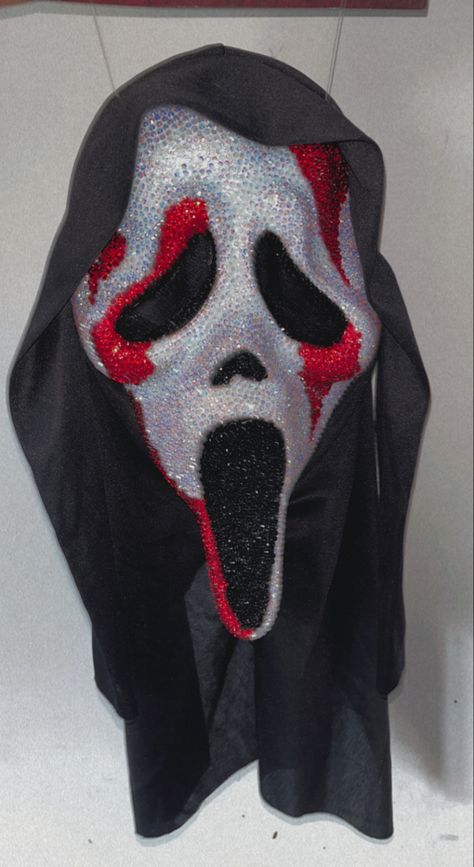 Rhinestone Scream mask Ghostface Mask Rhinestone, Ghost Face Gem Mask, Gem Scream Mask, Dimond Ghost Face Mask, Sparkly Scream Mask, Badazled Ghost Face Mask, Badazzel Scream Mask, Ghostface Rhinestone Mask, Sparkly Ghostface Mask