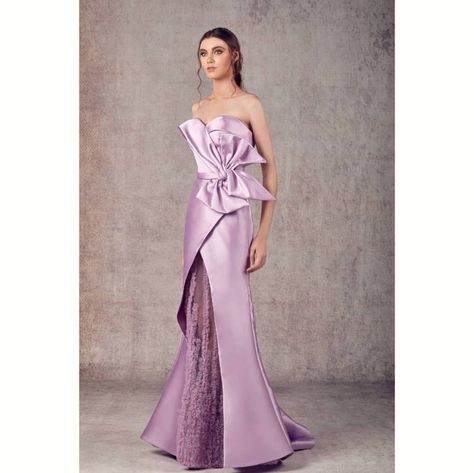 Ziad Germanos on Instagram: “A purple passion 💜 #ziadgermanosworld #ziadgermanos #ZG” Couture Evening Dress, Mnm Couture, Plastic Dress, Red Evening Dress, Evening Dress Fashion, Column Dress, Strapless Gown, Shining Star, The Shining