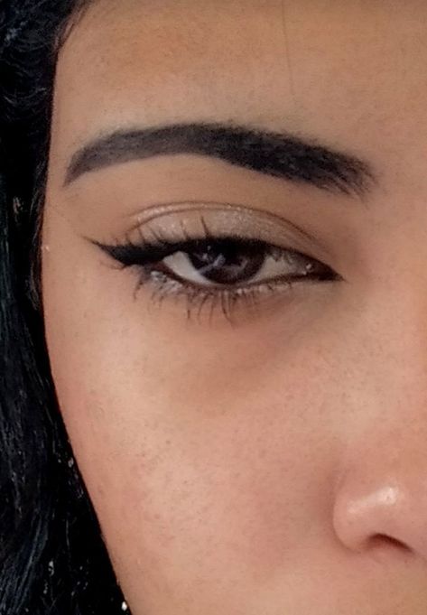 Makeup Looks For Semi Formal, Siren Eyes Natural Makeup, Simple Siren Makeup, Siren Eyes With Eyeliner, Simple Siren Eyes Makeup, Natural Siren Eyes Makeup, Makeup For Siren Eyes, Eyeliner Tutorial Siren Eyes, Siren Makeup Natural